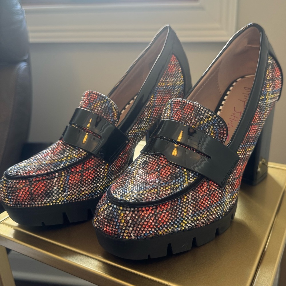 Betsy Johnson Adelyn Plaid platform loafer heels. Sparkly! Size 7.5.